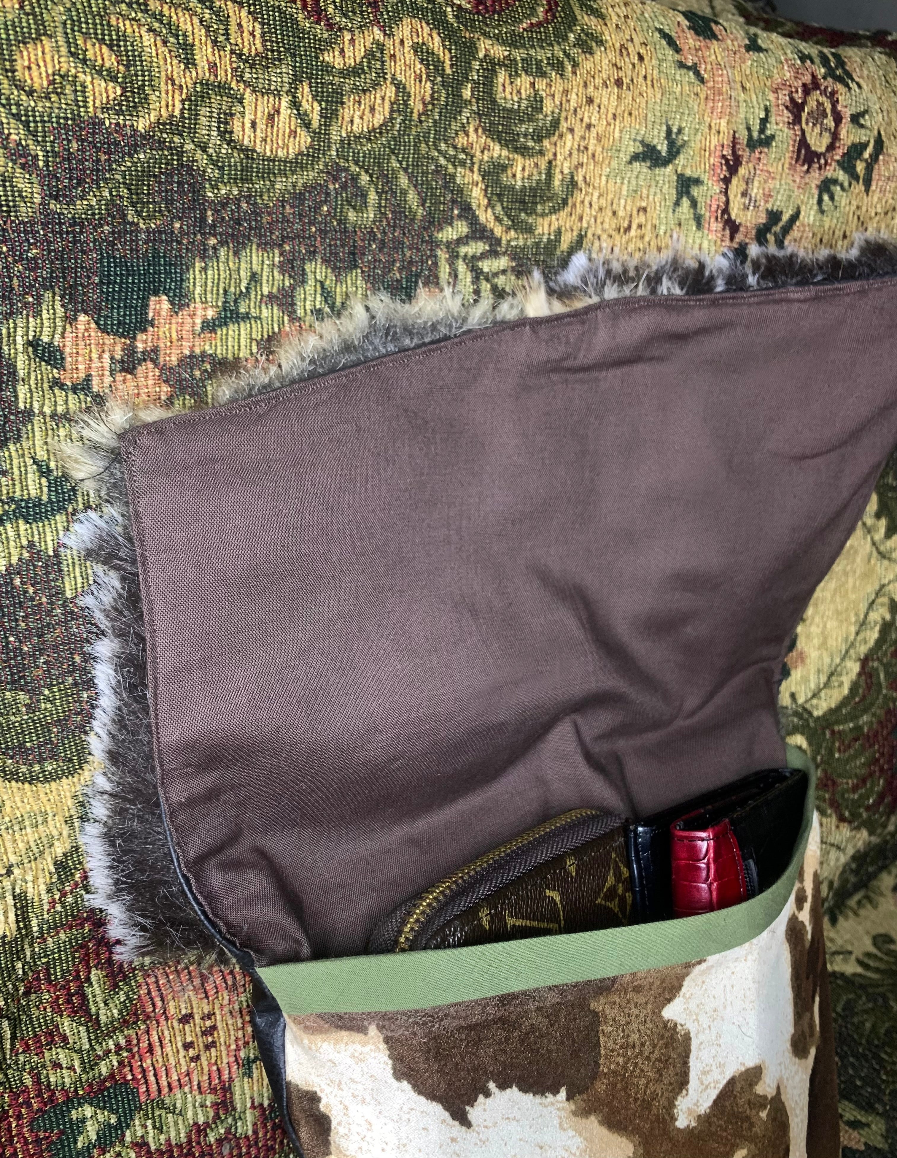 ONE OF ONE PEAREIZZ CLUTCH