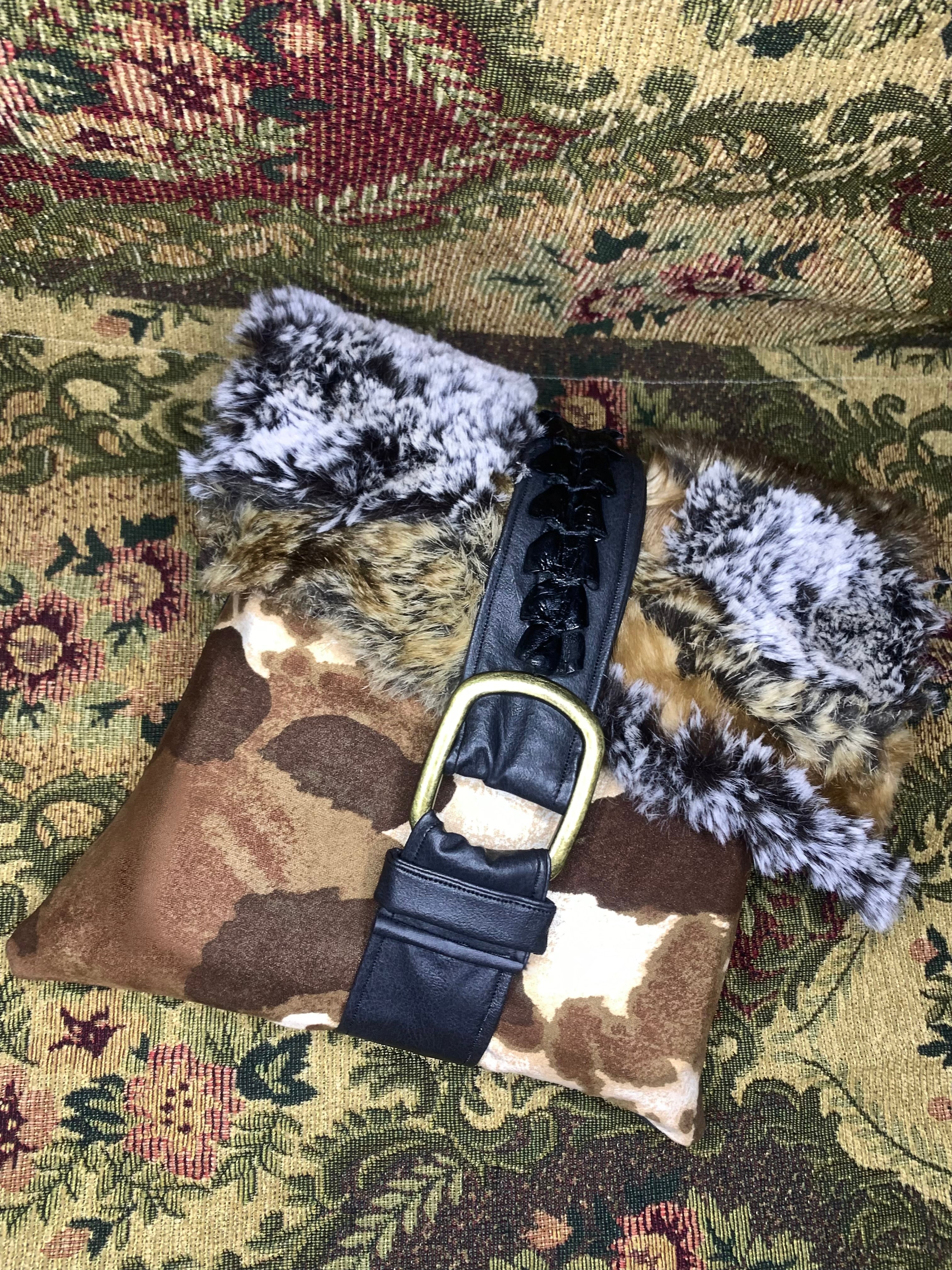 ONE OF ONE PEAREIZZ CLUTCH